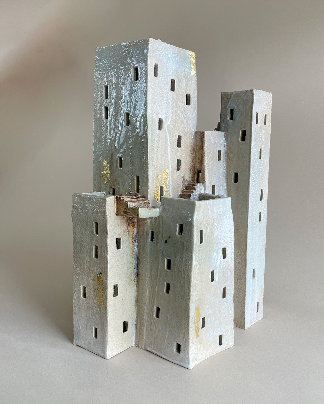 Building 'Big City Life' | nr. 1