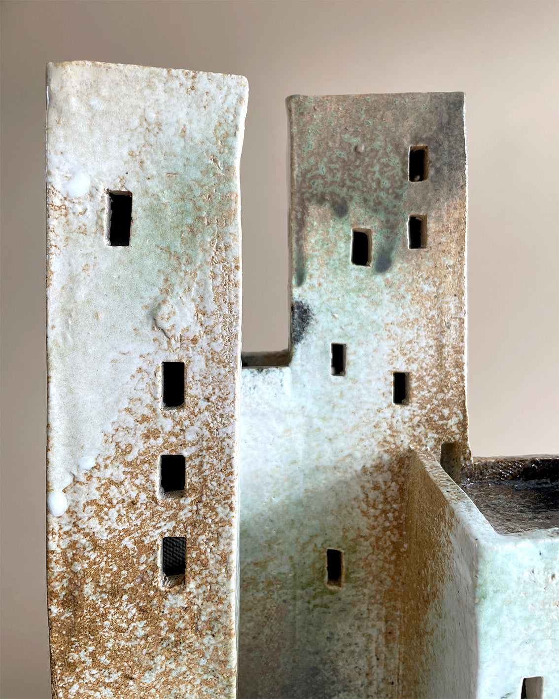 Building 'Big City Life' | nr. 2