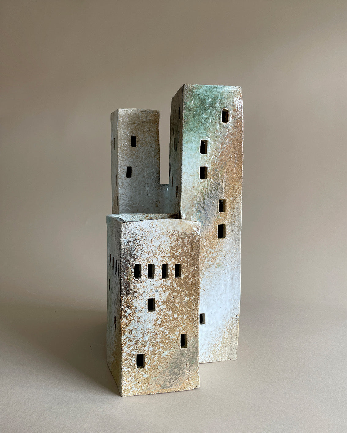 Building 'Big City Life' | nr. 2